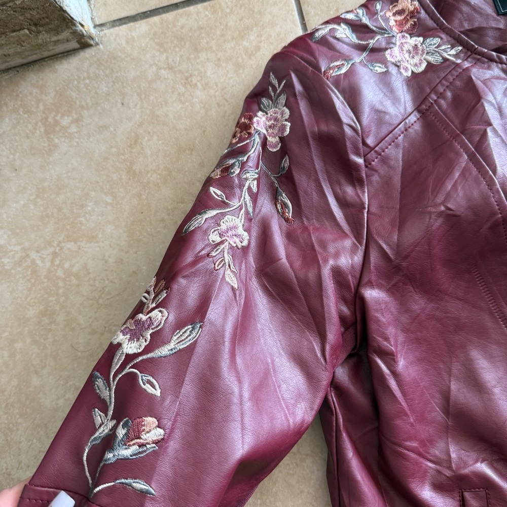 Embroidered leather jacket - Picture 3 of 5